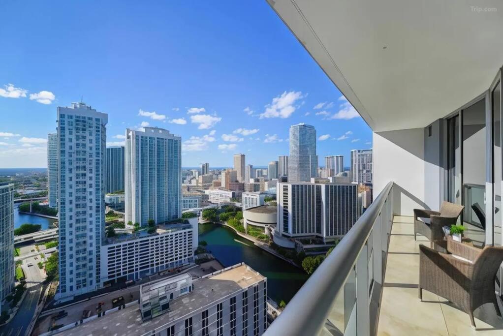W Hotel Luxury High Rise 迈阿密 外观 照片